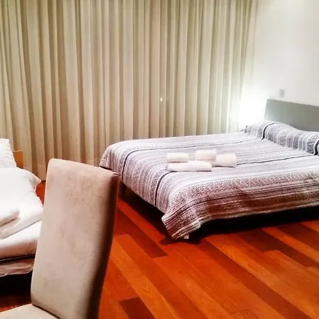 Sleeps 8 Pool Air Con Wifi شقة فالي دو لوبو