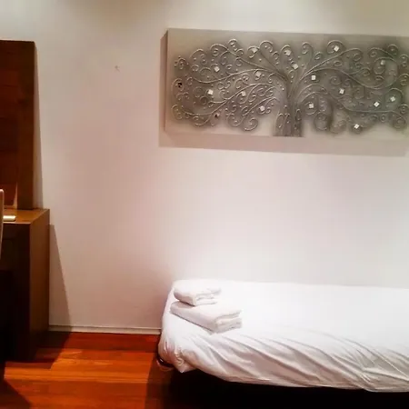 Sleeps 8 Pool Air Con Wifi *